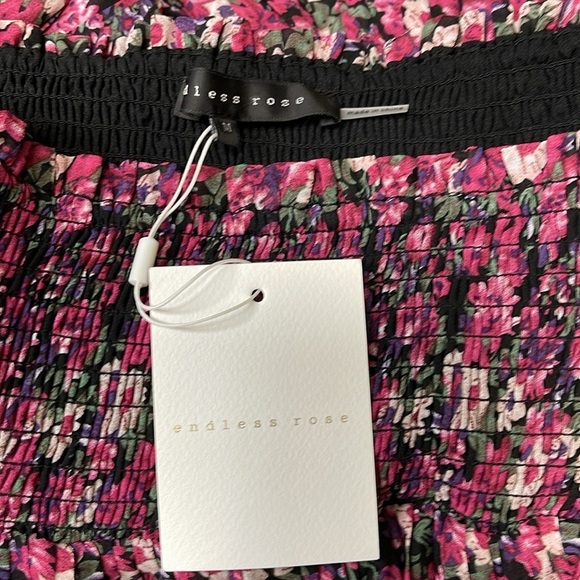 ENDLESS ROSE Chiffon Floral Printed Mini Skirt Fuchsia Sz M Women’s NWT - Picture 4 of 8